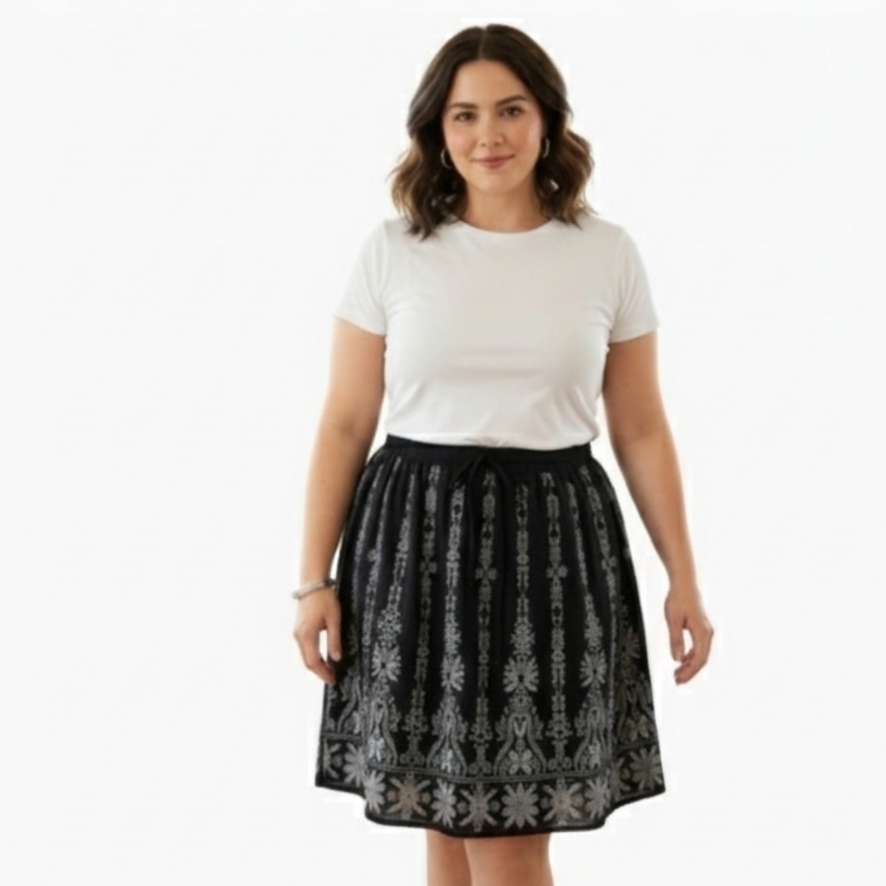 Axcess Black Embroidered Skirt Size XL Floral Border Detail